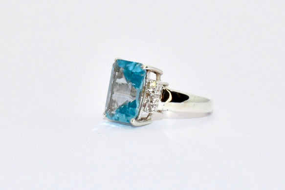 Aquamarine Premium Gemstone Oblong Ring