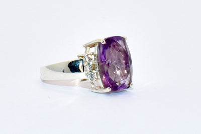 Premium Grade natural Amethyst ring with a vibrant purple colour, set in 925 silver.