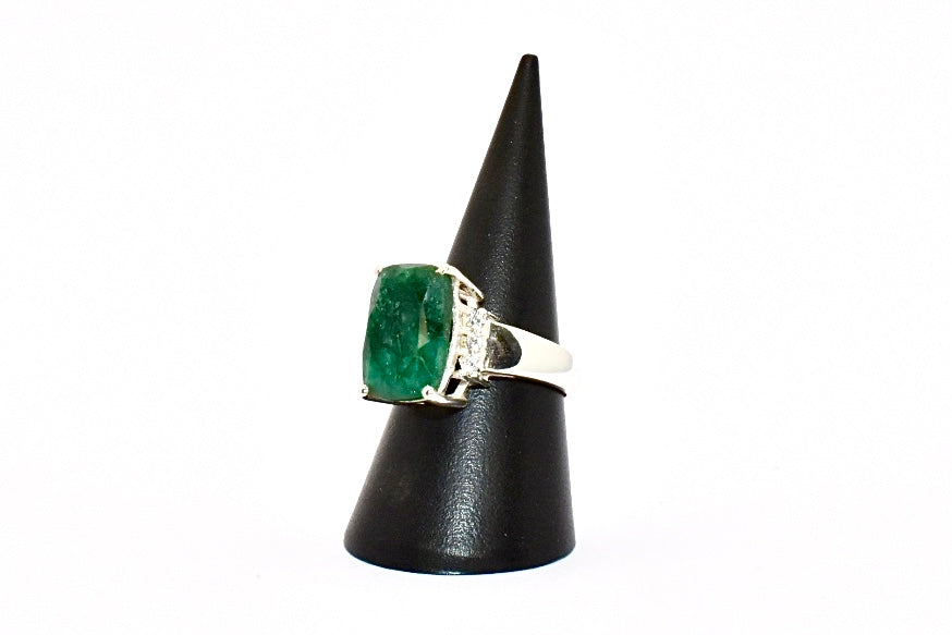 Emerald Premium Gemstone Oblong Ring