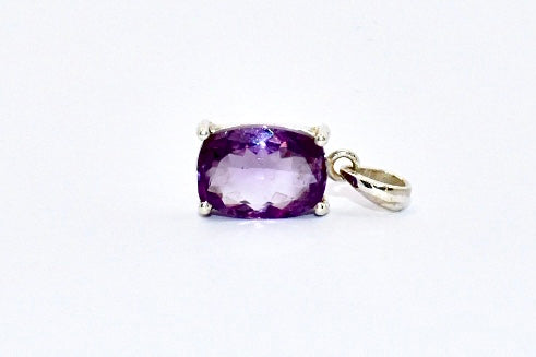 Premium Grade natural Amethyst pendant with a vibrant purple colour, set in 925 silver.