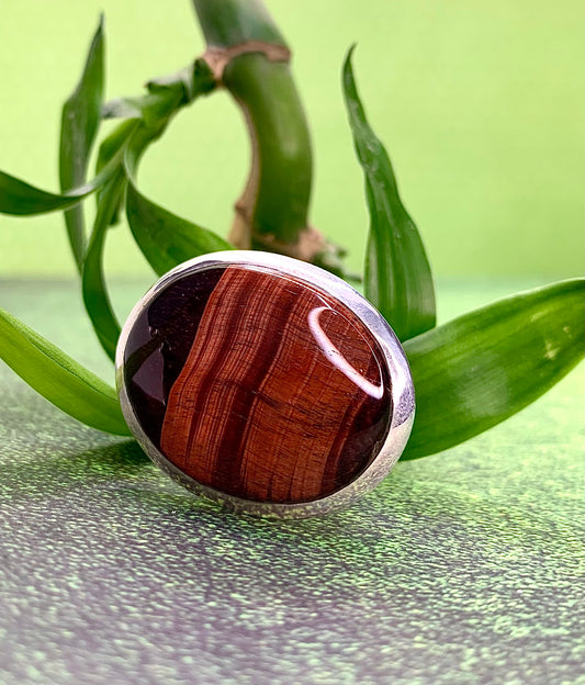 Red Tiger’s Eye oval ring set in 925 silver